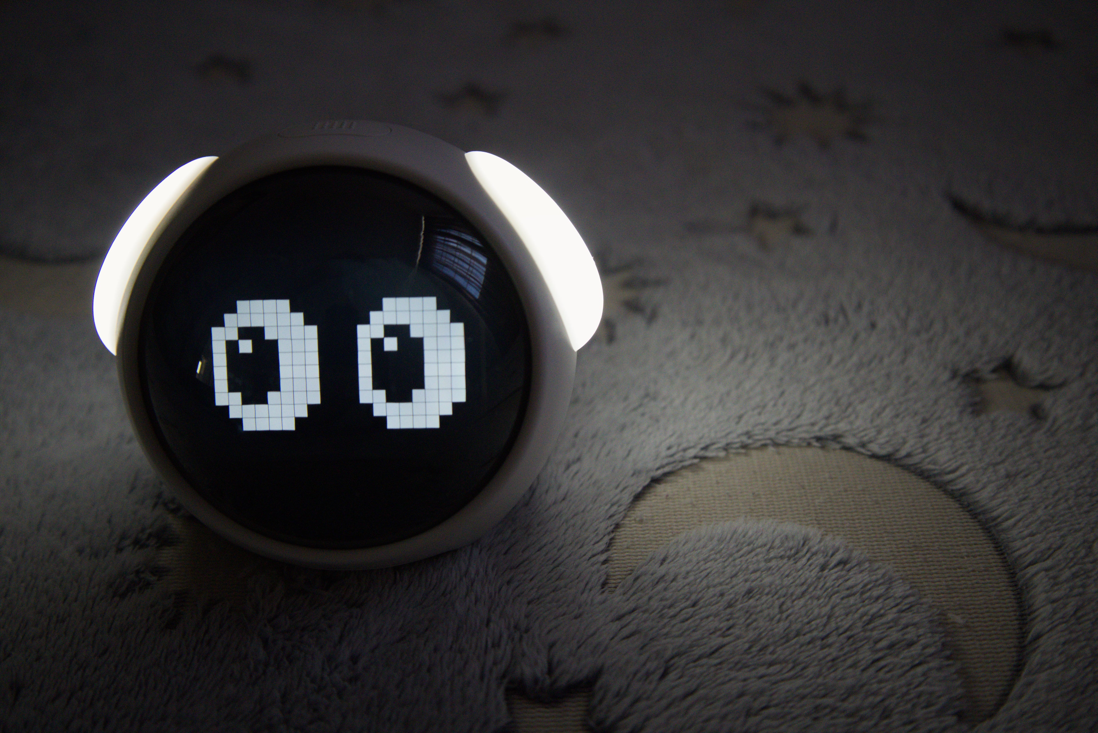 Lumili Despertador LED con Expresiones