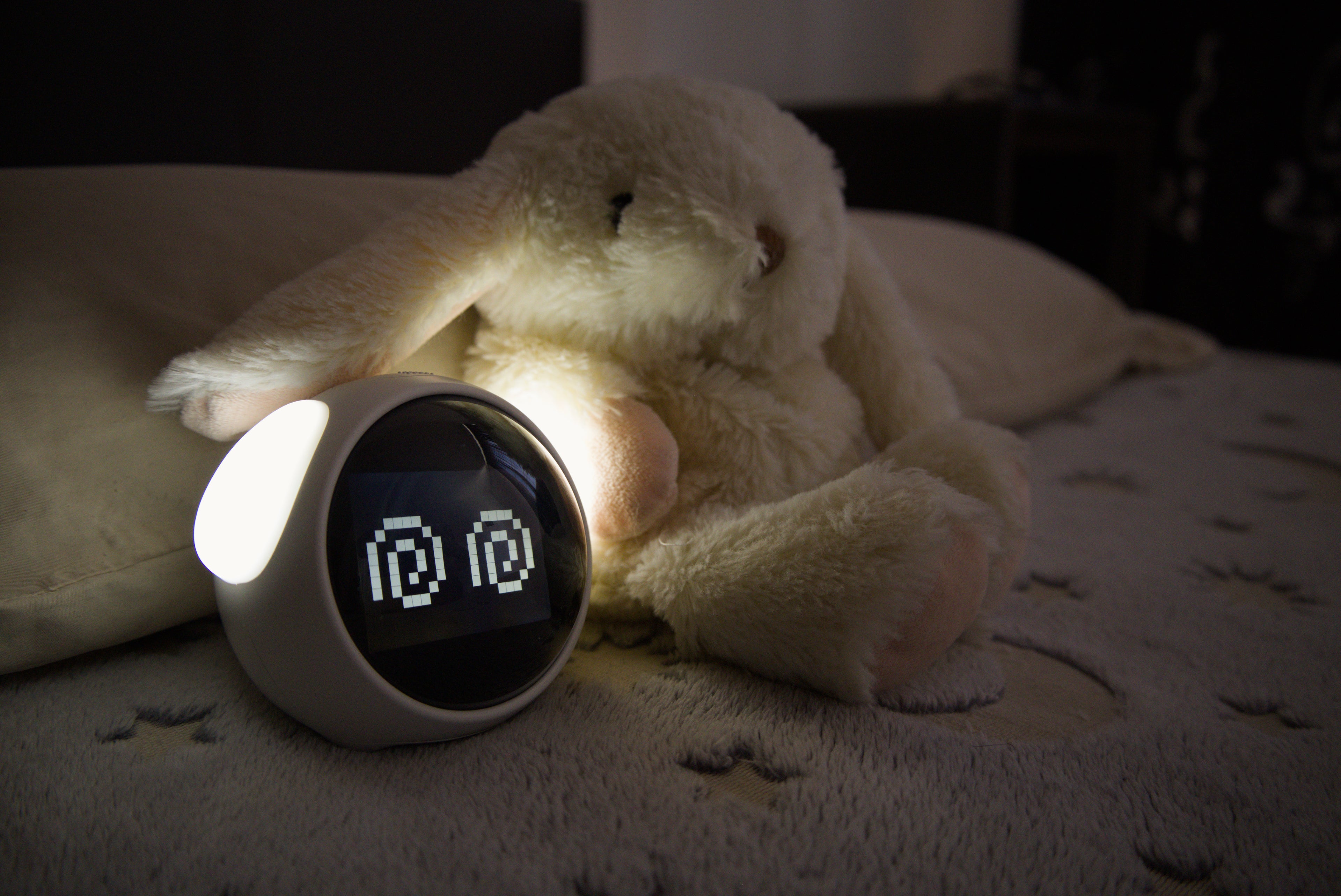 Lumili Despertador LED con Expresiones